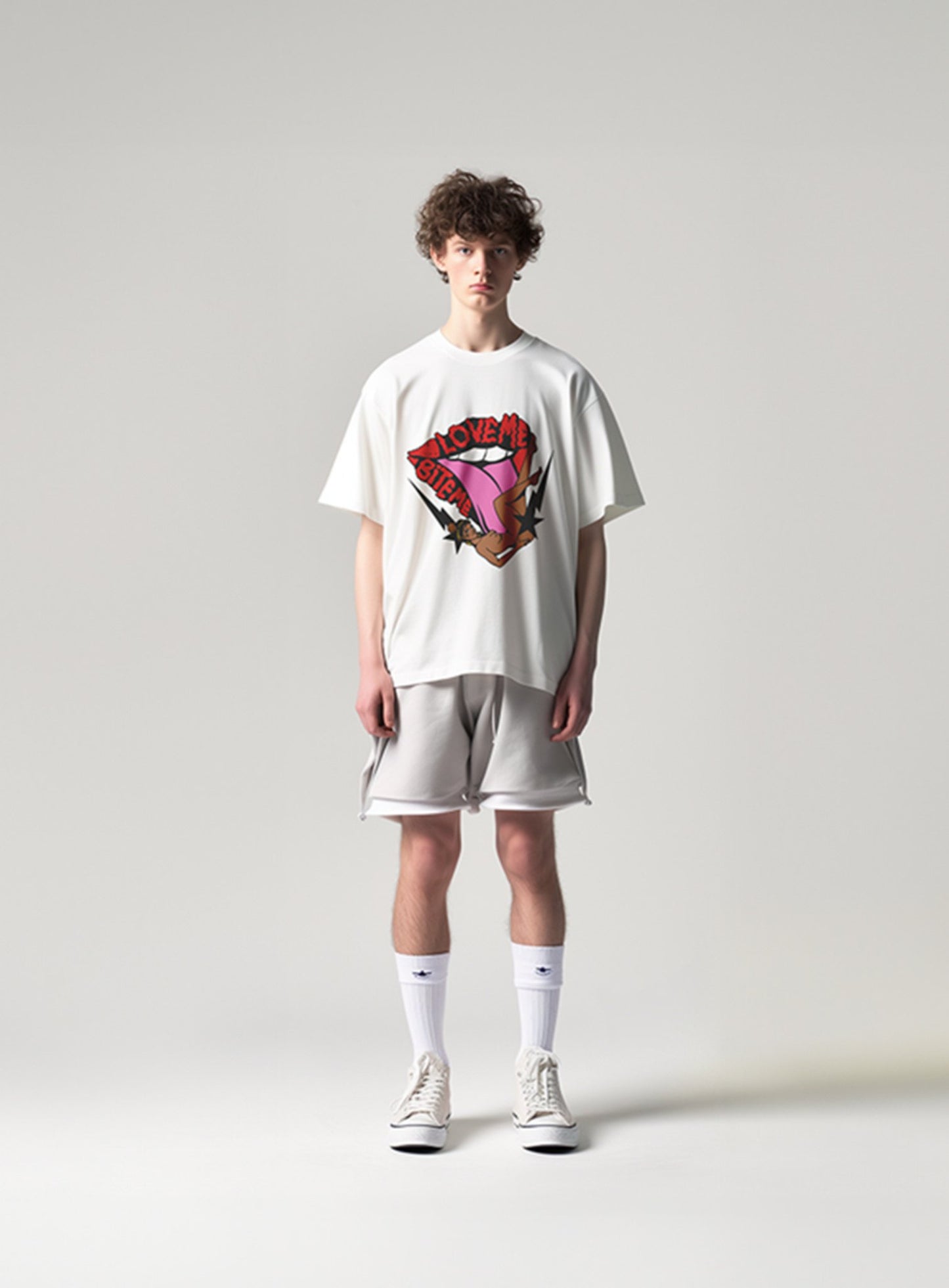 LOVE ME BITE ME EDITION / OVERSIZED T-SHIRT - Hymns Wear